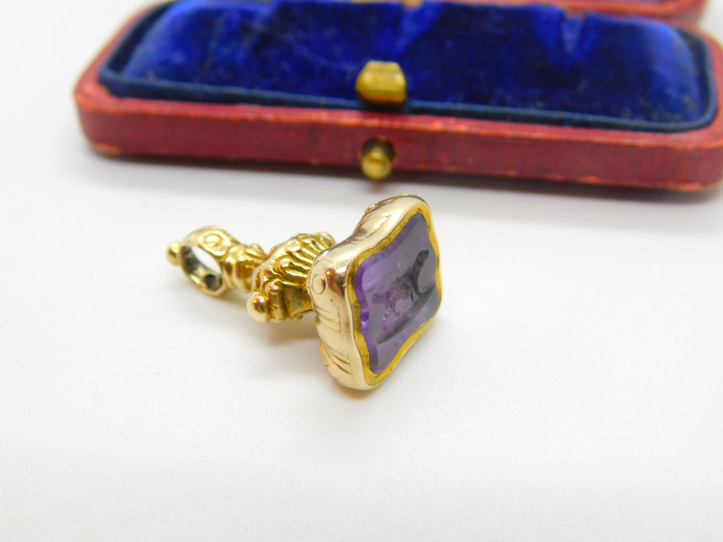 Victorian 15ct Yellow Gold Carved Amethyst Retriever Dog Intaglio Fob Seal c1860