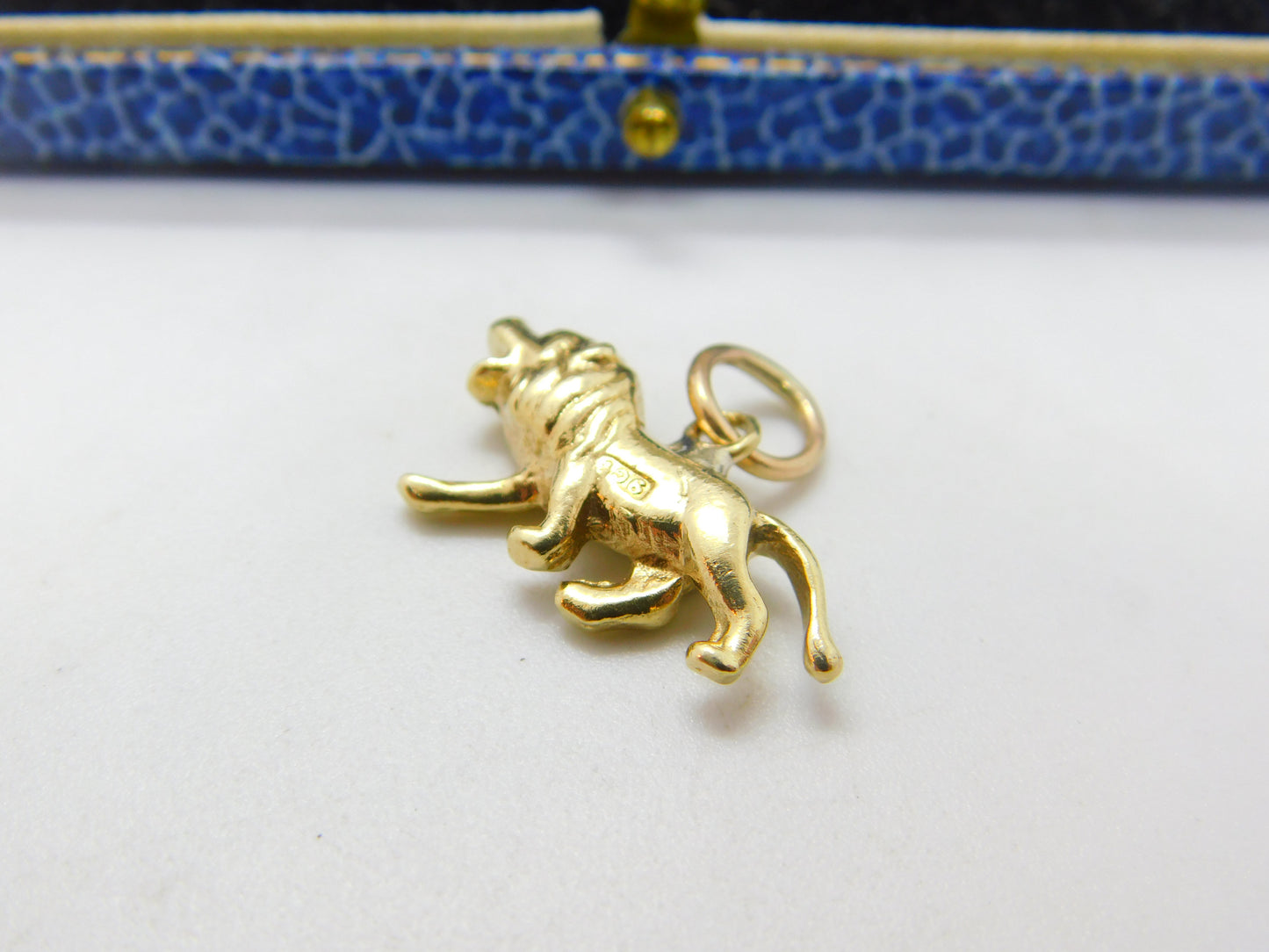 9ct Yellow Gold Leo Zodiac or Lion Charm Pendant Antique c1940 Art Deco