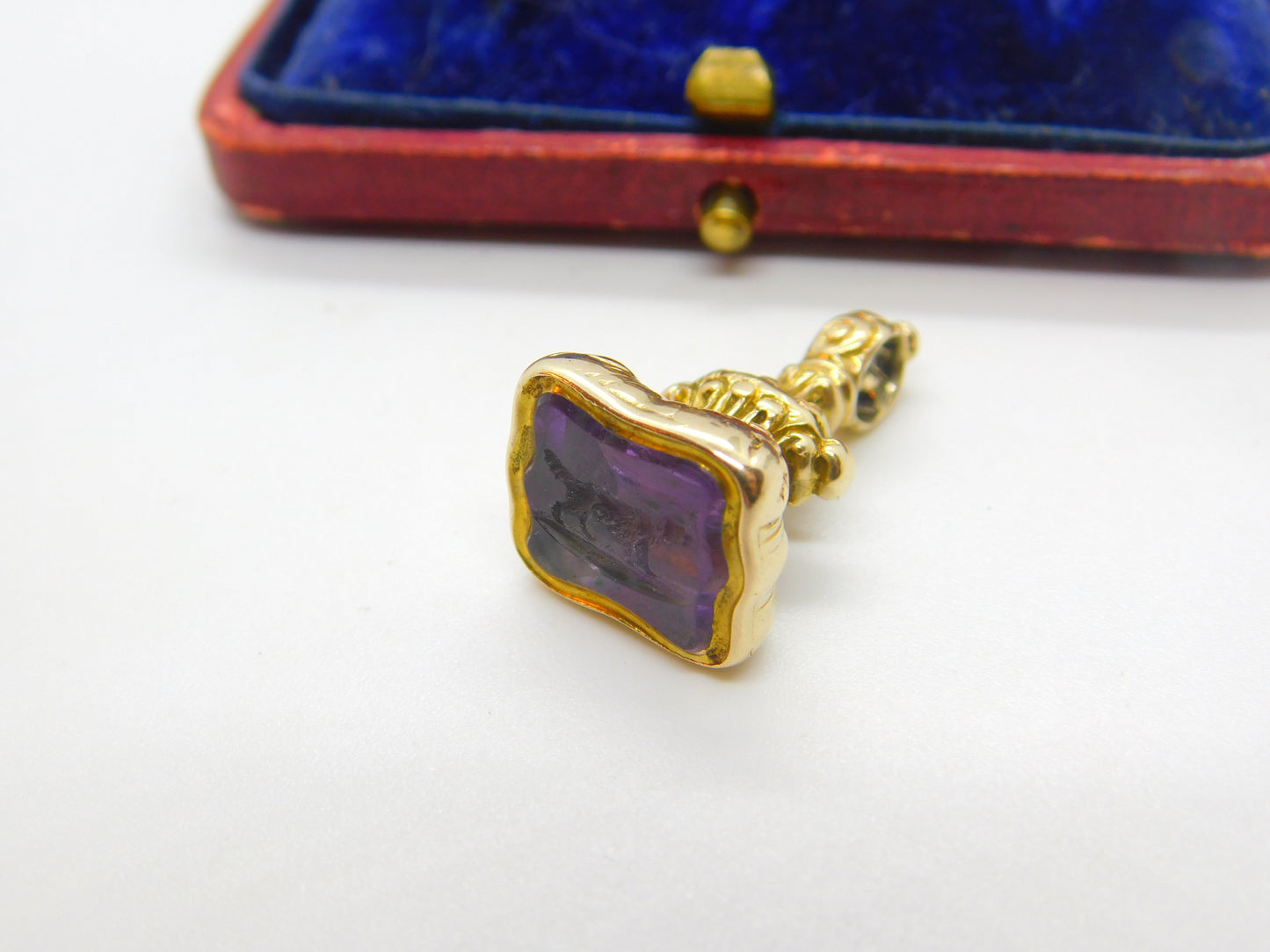 Victorian 15ct Yellow Gold Carved Amethyst Retriever Dog Intaglio Fob Seal c1860