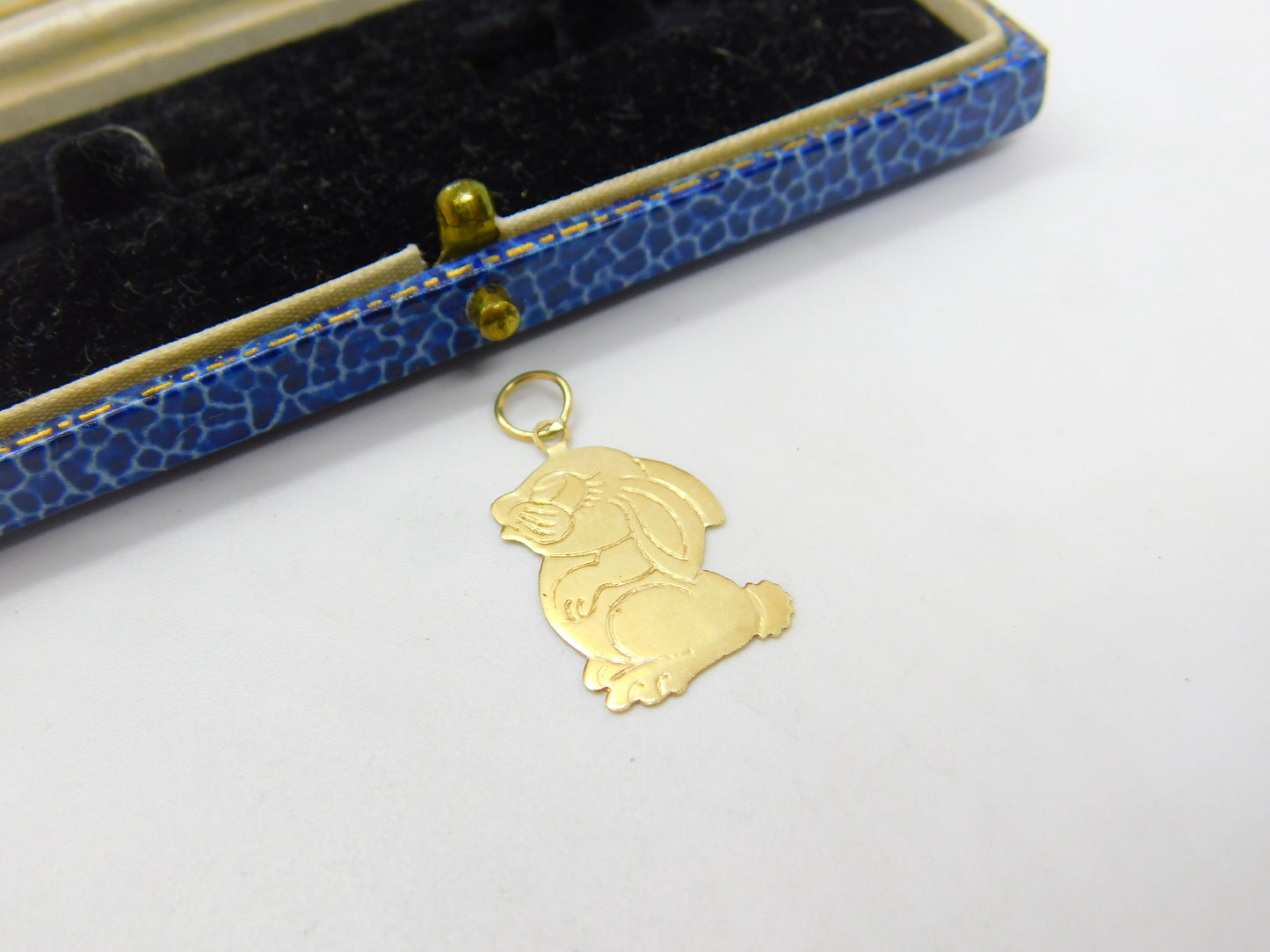 9ct Yellow Gold Cartoon Bunny Rabbit 2D Charm Pendant Vintage 1983 London