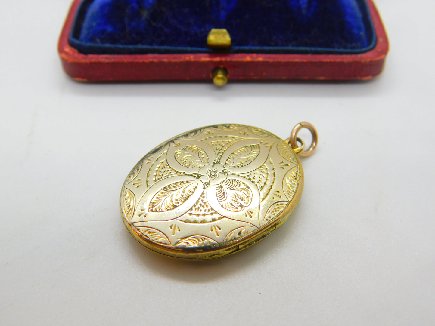 Victorian 9ct Yellow Gold Back & Front Floral Pattern Locket Pendant Antique