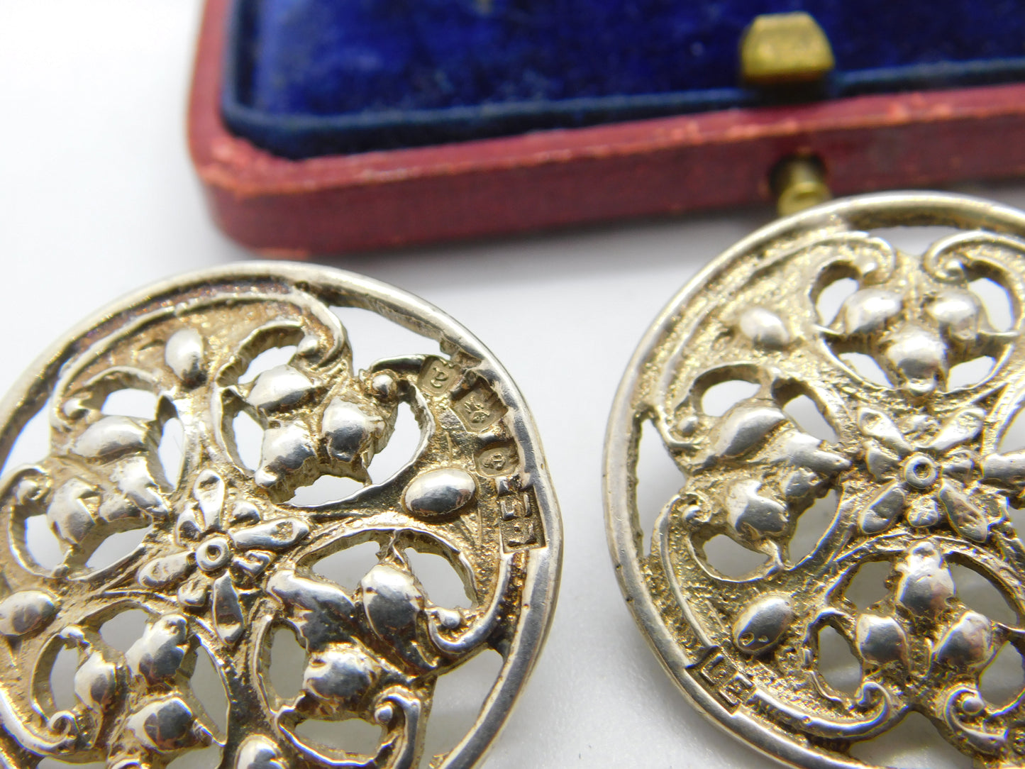 Set of Three Victorian Sterling Silver Art Nouveau Buttons 1900 Birmingham