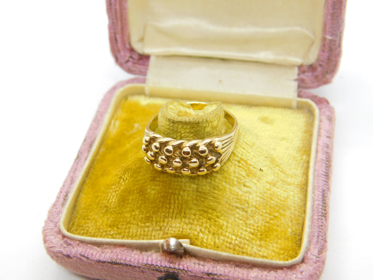 9ct Yellow Gold Essential Keeper Ring 1975 London Vintage