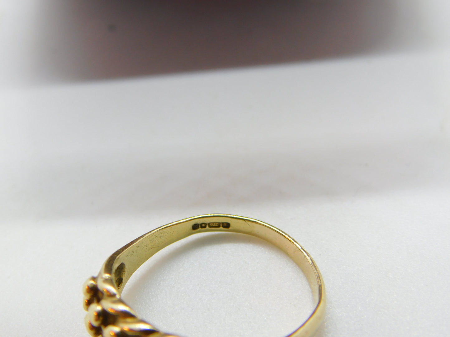 9ct Yellow Gold Essential Keeper Ring 1975 London Vintage