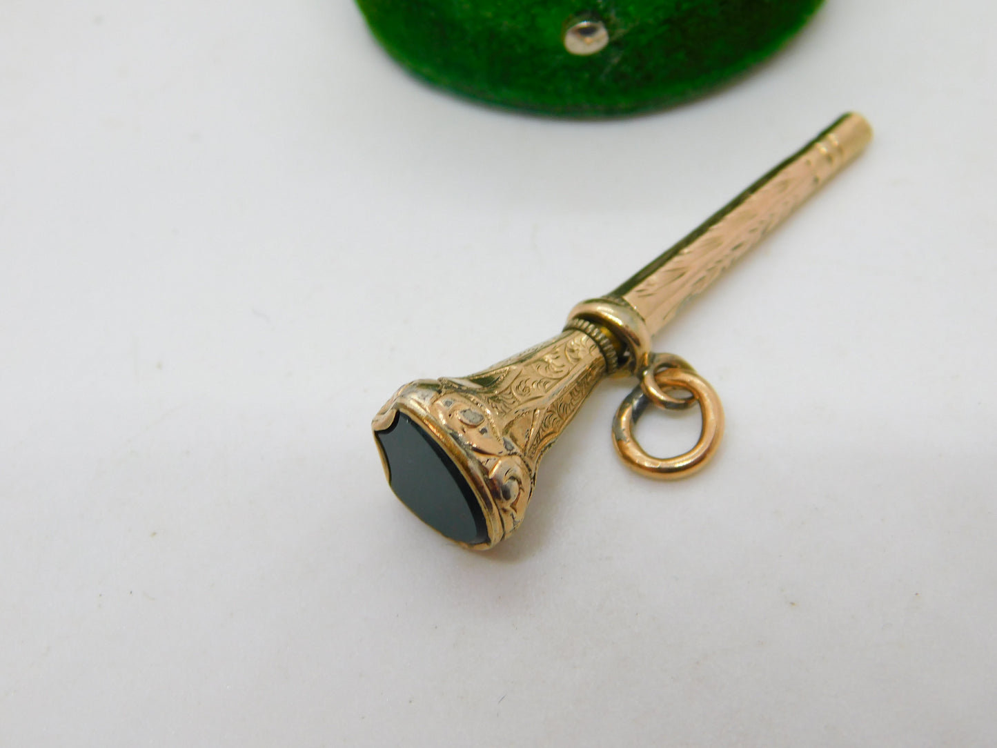 Victorian 9ct Yellow Gold Shield Cut Bloodstone Watch Key Fob Antique c1860