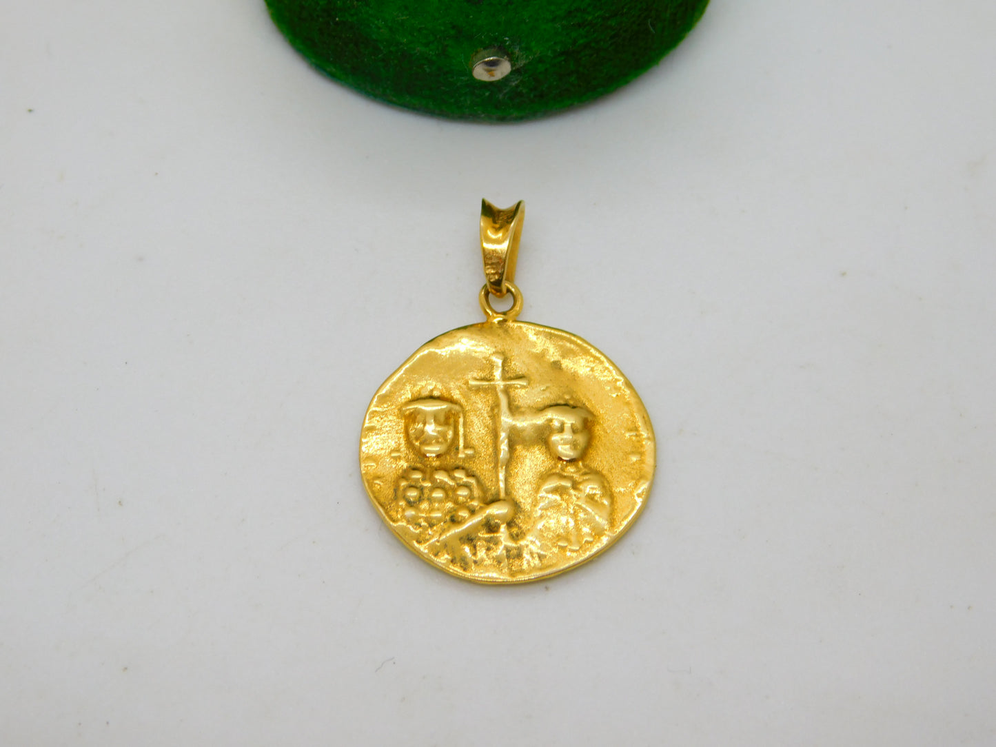 14ct Yellow Gold Ancient Byzantine Constantine Style Coin Pendant Vintage c1970