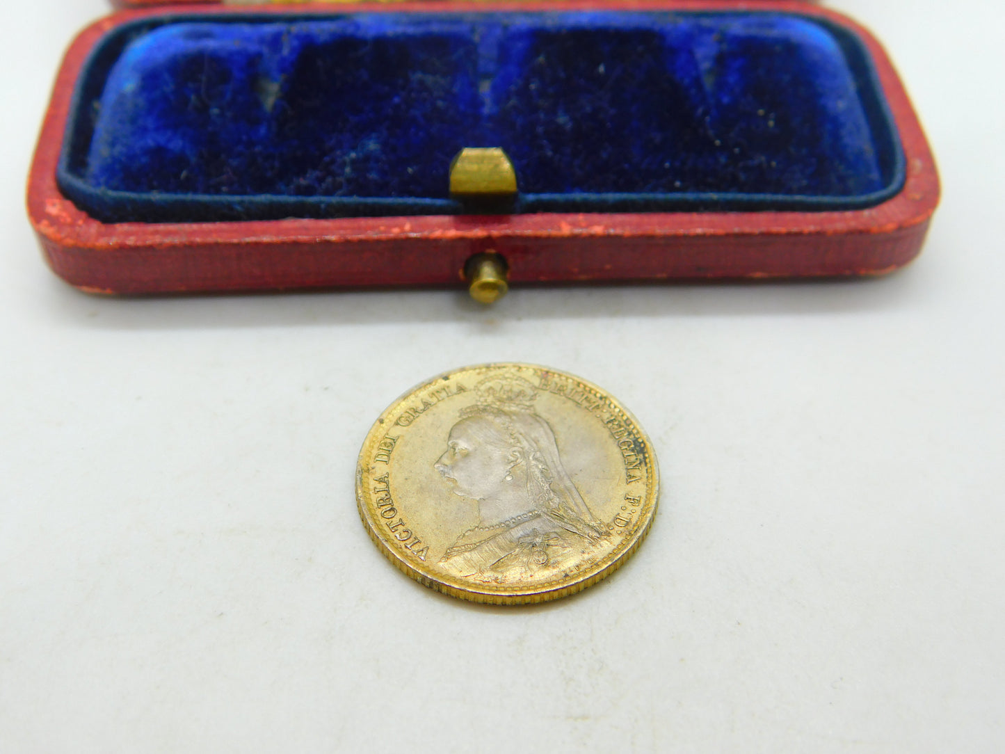 Queen Victoria Silver Gilt & Enamel Golden Jubilee Sixpence Coin 1887 Antique