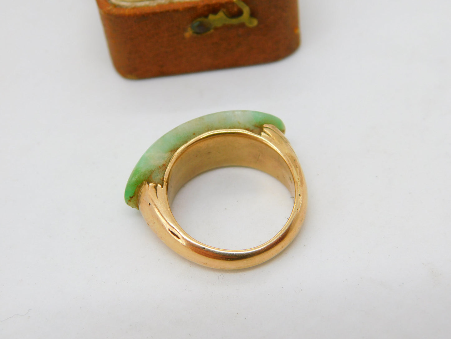 Victorian 14ct Gold Apple Green Jade Curved Dress Ring Antique c1880