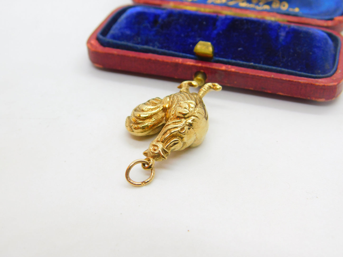 9ct Yellow Gold Proud Cockerel or Chicken Charm Pendant 1975 Birmingham Vintage