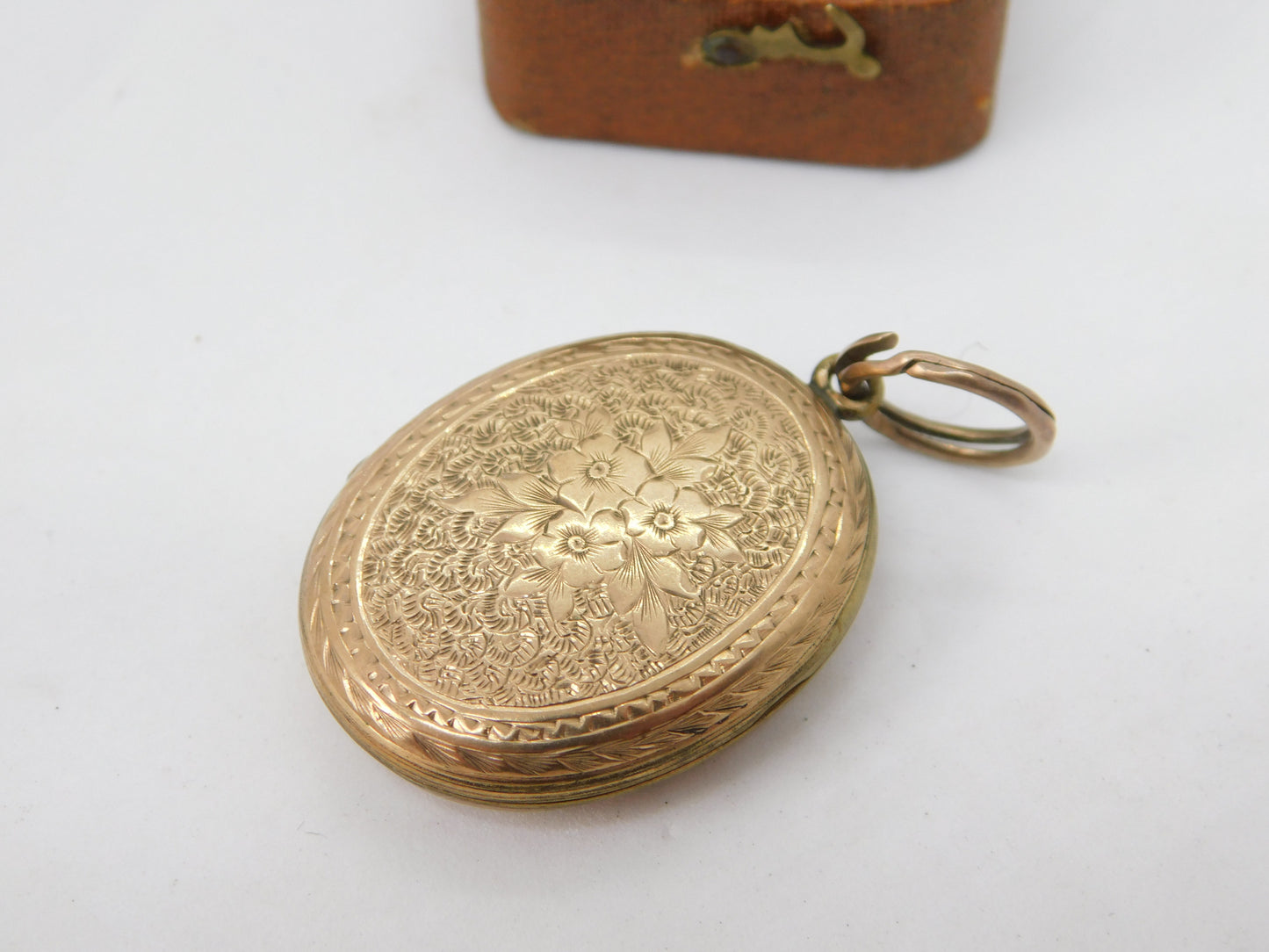 Victorian 9ct Yellow Gold Back & Front Floral Locket Pendant Antique c1880