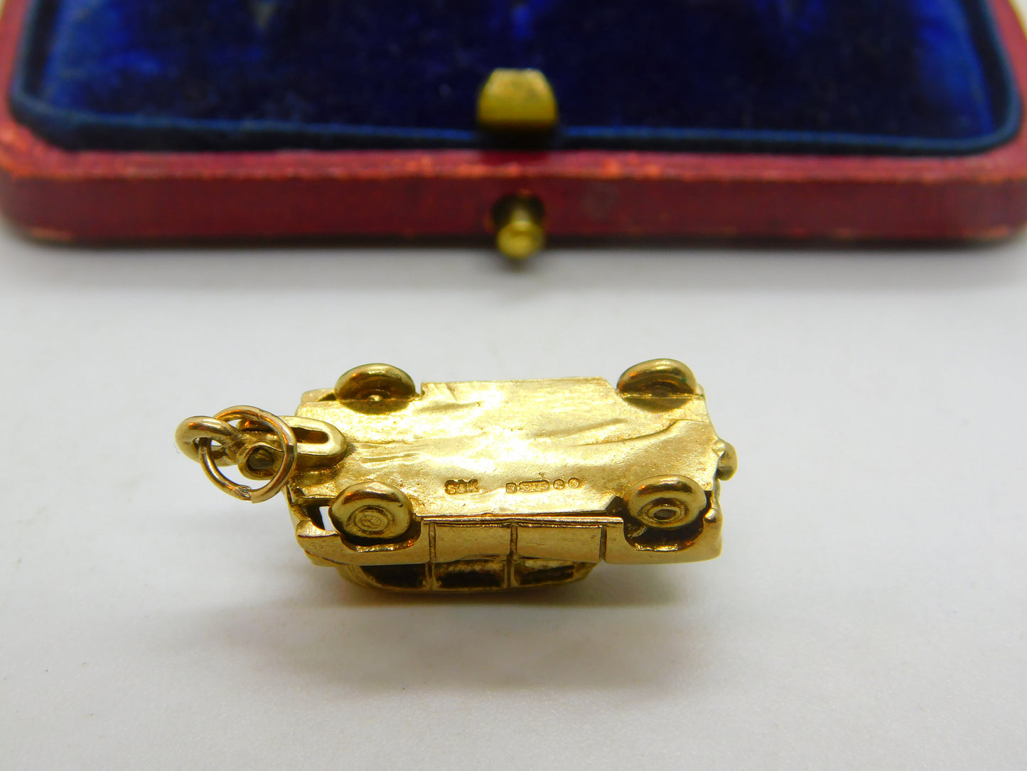 9ct Gold Opening 'London Diesel Taxi for Hire' Charm 1972 London Vintage