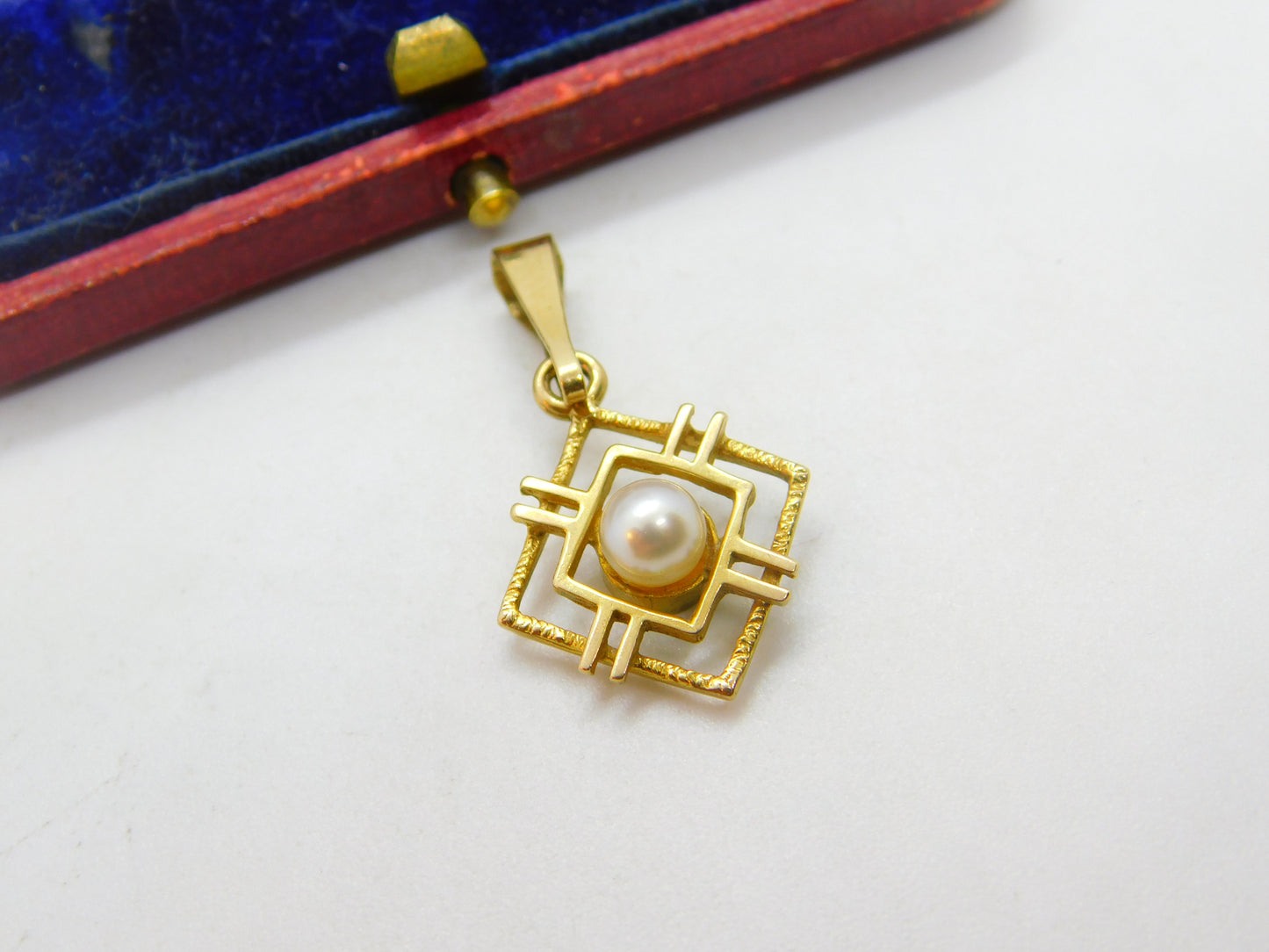 9ct Yellow Gold Modernist Pearl Set Deco Style Drop Pendant 1994 Birmingham