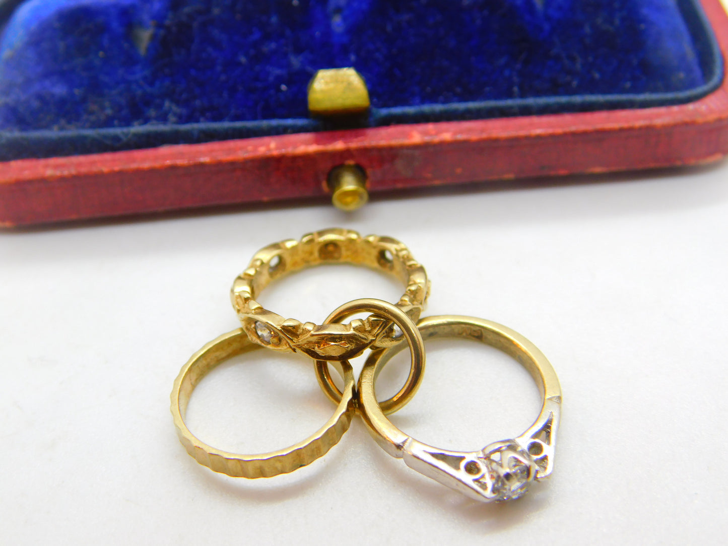 9ct Yellow Gold Wedding & Engagement Ring Charm Pendant Vintage c1970