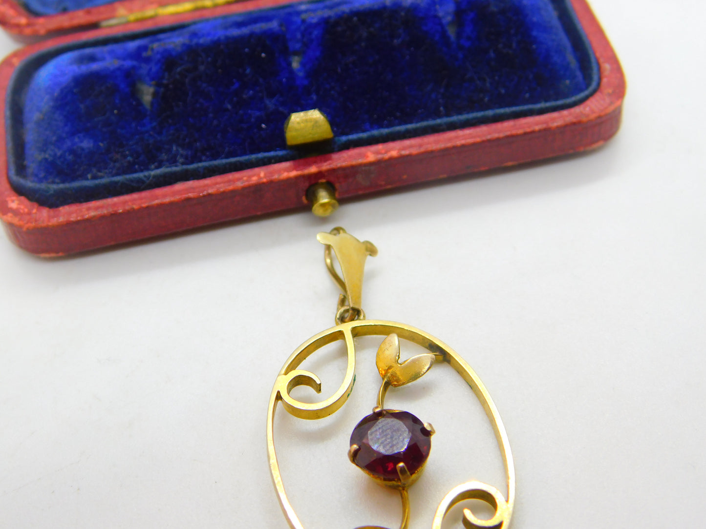 Edwardian 9ct Gold & Garnet Set Floral Pattern Lavalier Drop Pendant c1910