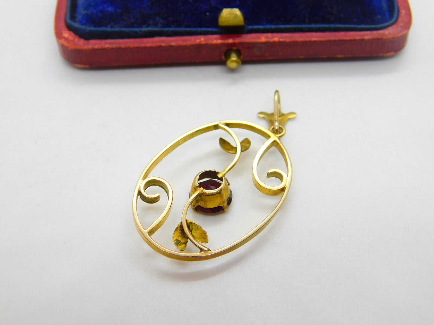 Edwardian 9ct Gold & Garnet Set Floral Pattern Lavalier Drop Pendant c1910