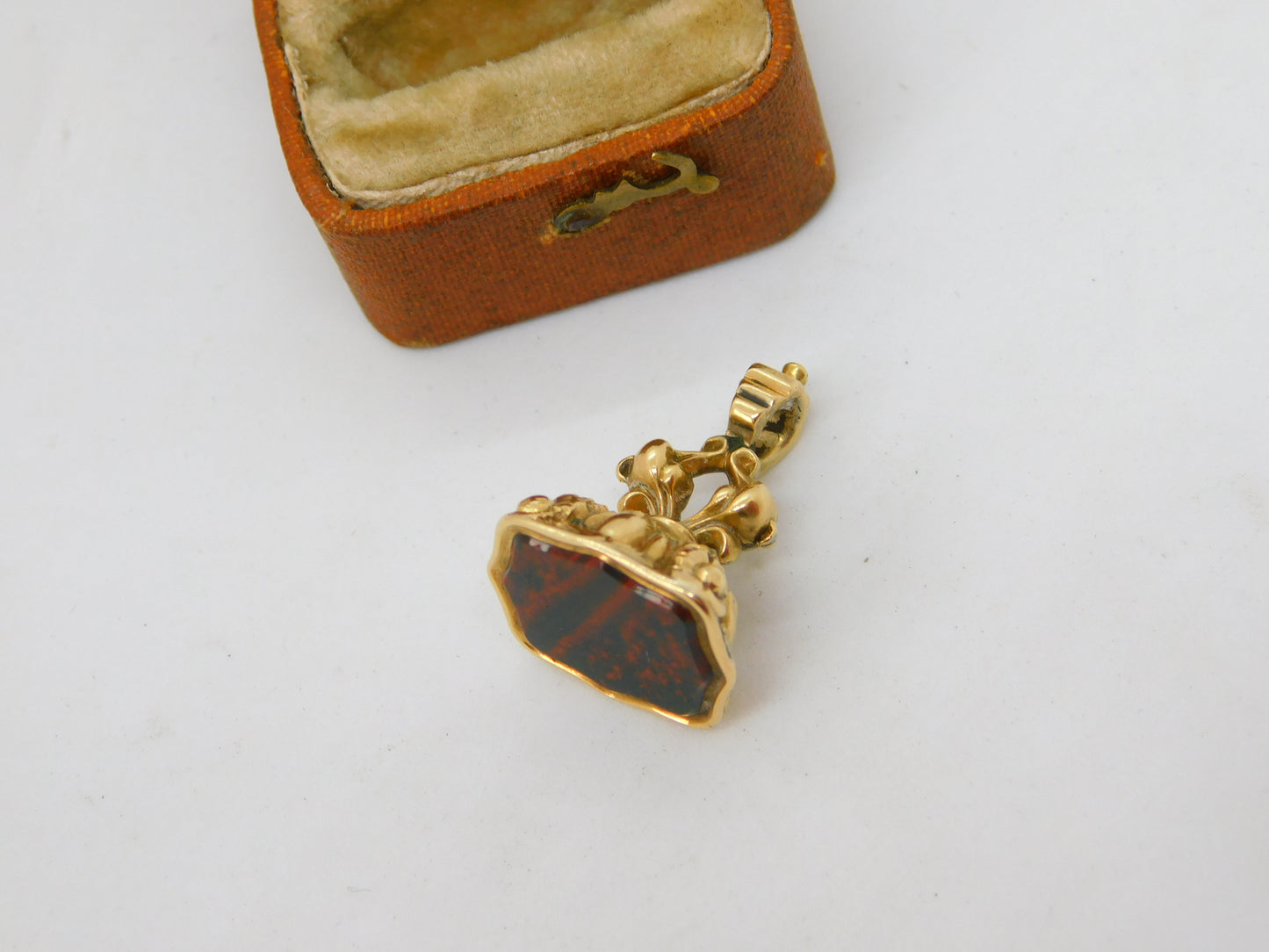 Victorian 9ct Yellow Gold Bloodstone Seal Fob Pendant Antique c1880