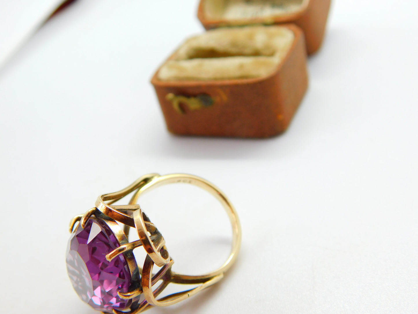 Large 9ct Yellow Gold Faceted Amethyst Set Cocktail Ring c1930 Art Deco Antique