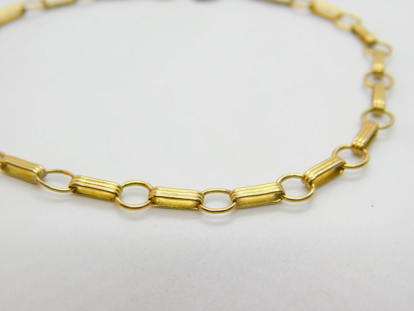 9ct Yellow Gold Fancy Link Essential Bracelet Vintage c1970 8" Length