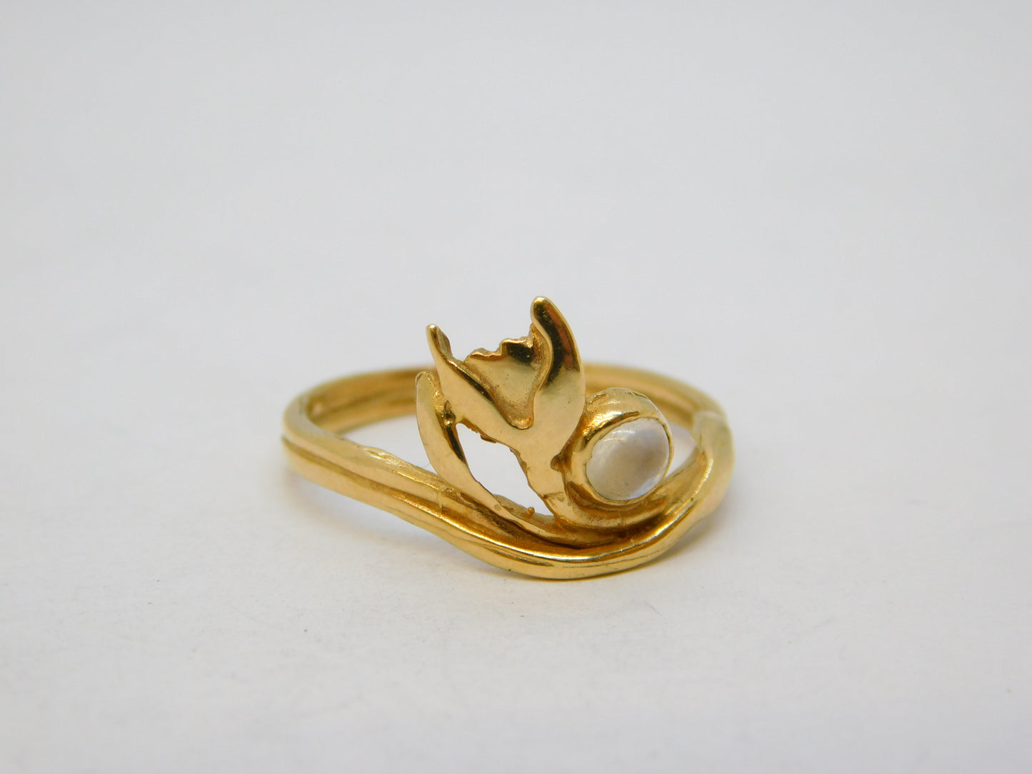 Scottish 9ct Yellow Gold & Moonstone Floral Dress Ring Vintage 1986 Edinburgh