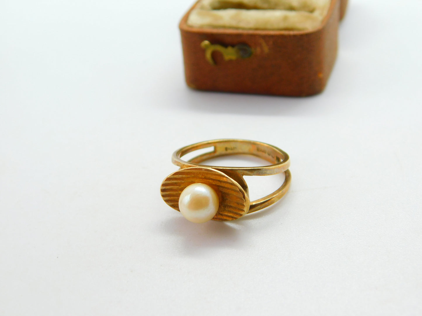 9ct Yellow Gold & Pearl Set Modernist Statement Ring 1967 London Vintage