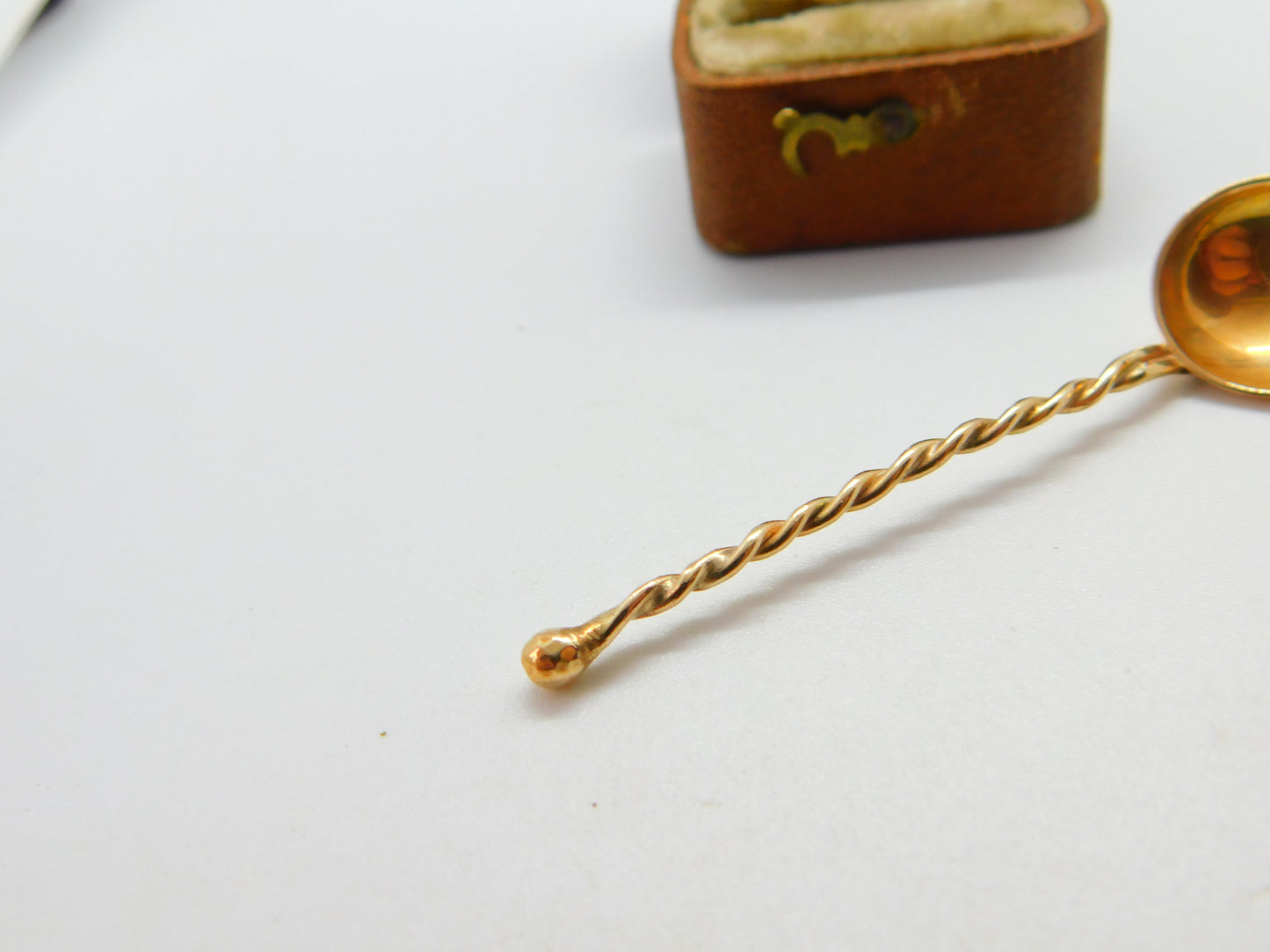 9ct Yellow Gold Twisted Stem Salt Spoon 1993 London Vintage