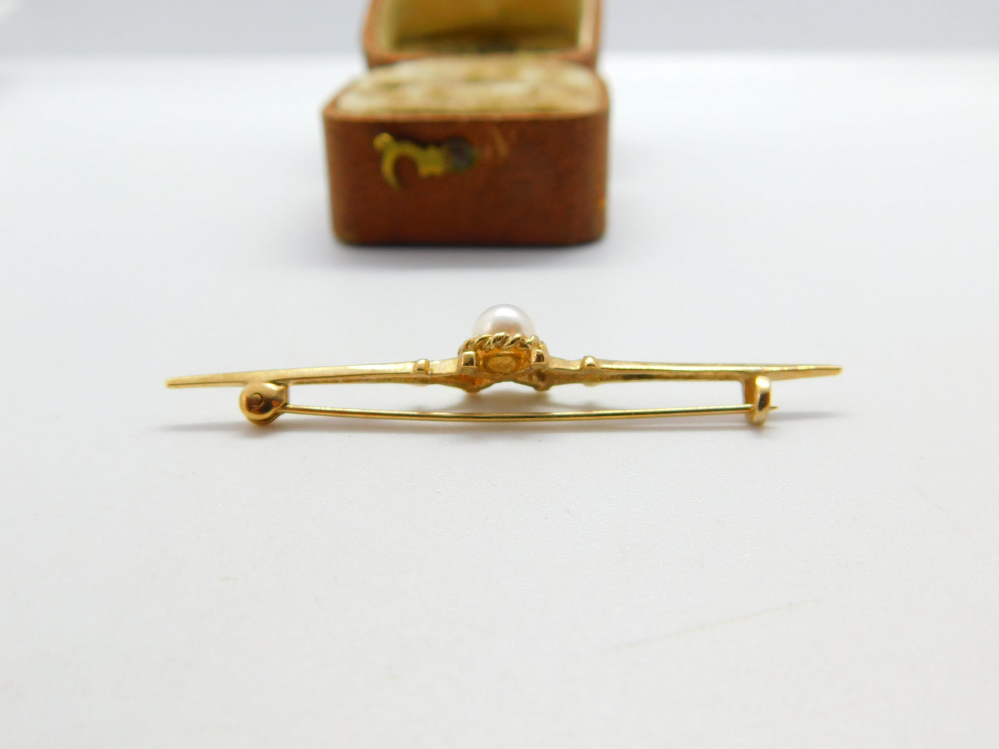 9ct Yellow Gold & Pearl Set Sweetheart Bar Brooch Antique c1930 Art Deco