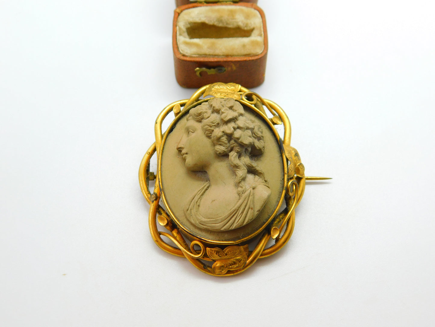 Victorian Pinchbeck & Carved Lava High Relief Cameo Brooch c1850 Antique