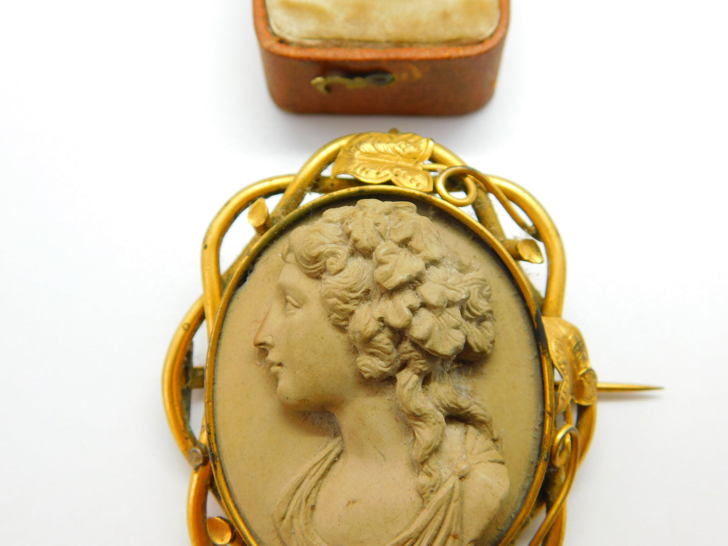 Victorian Pinchbeck & Carved Lava High Relief Cameo Brooch c1850 Antique