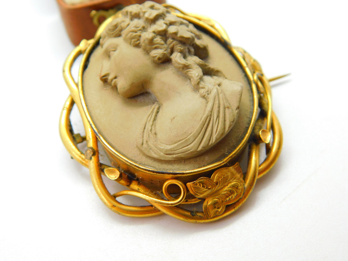 Victorian Pinchbeck & Carved Lava High Relief Cameo Brooch c1850 Antique