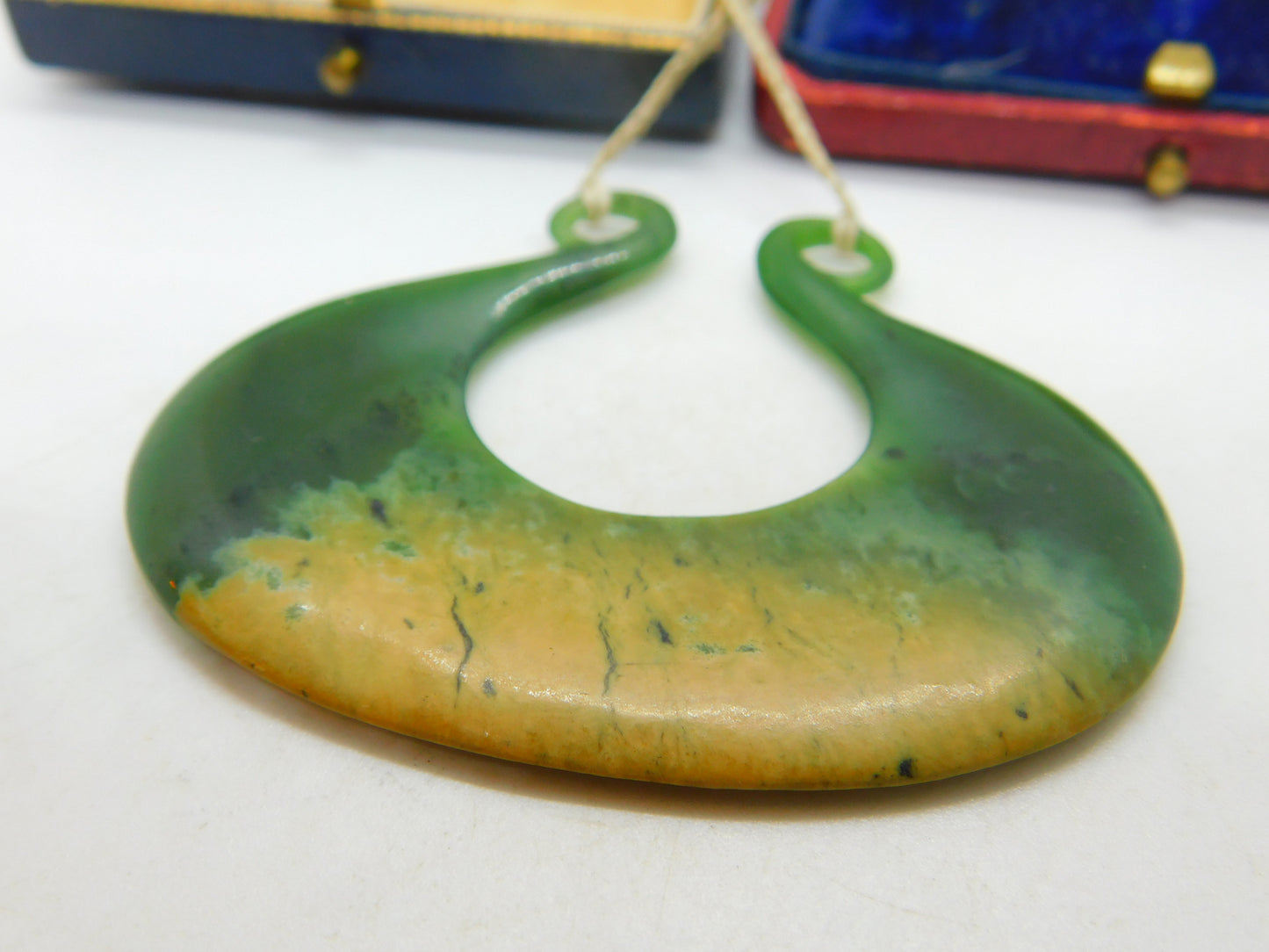 New Zealand Nephrite Jade Maori 'Whale Tail' Pendant Keepsake Vintage c1970