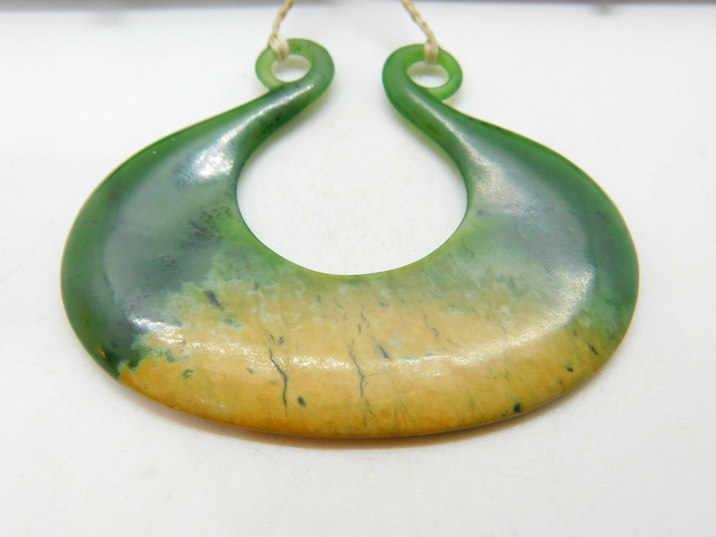 New Zealand Nephrite Jade Maori 'Whale Tail' Pendant Keepsake Vintage c1970