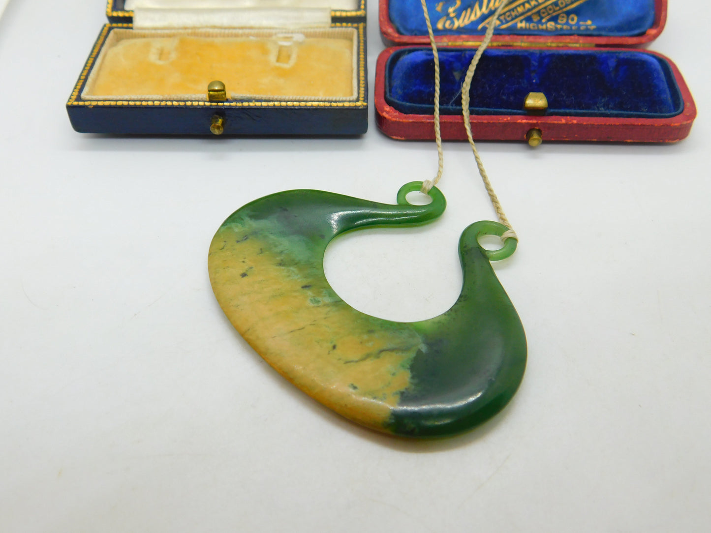 New Zealand Nephrite Jade Maori 'Whale Tail' Pendant Keepsake Vintage c1970