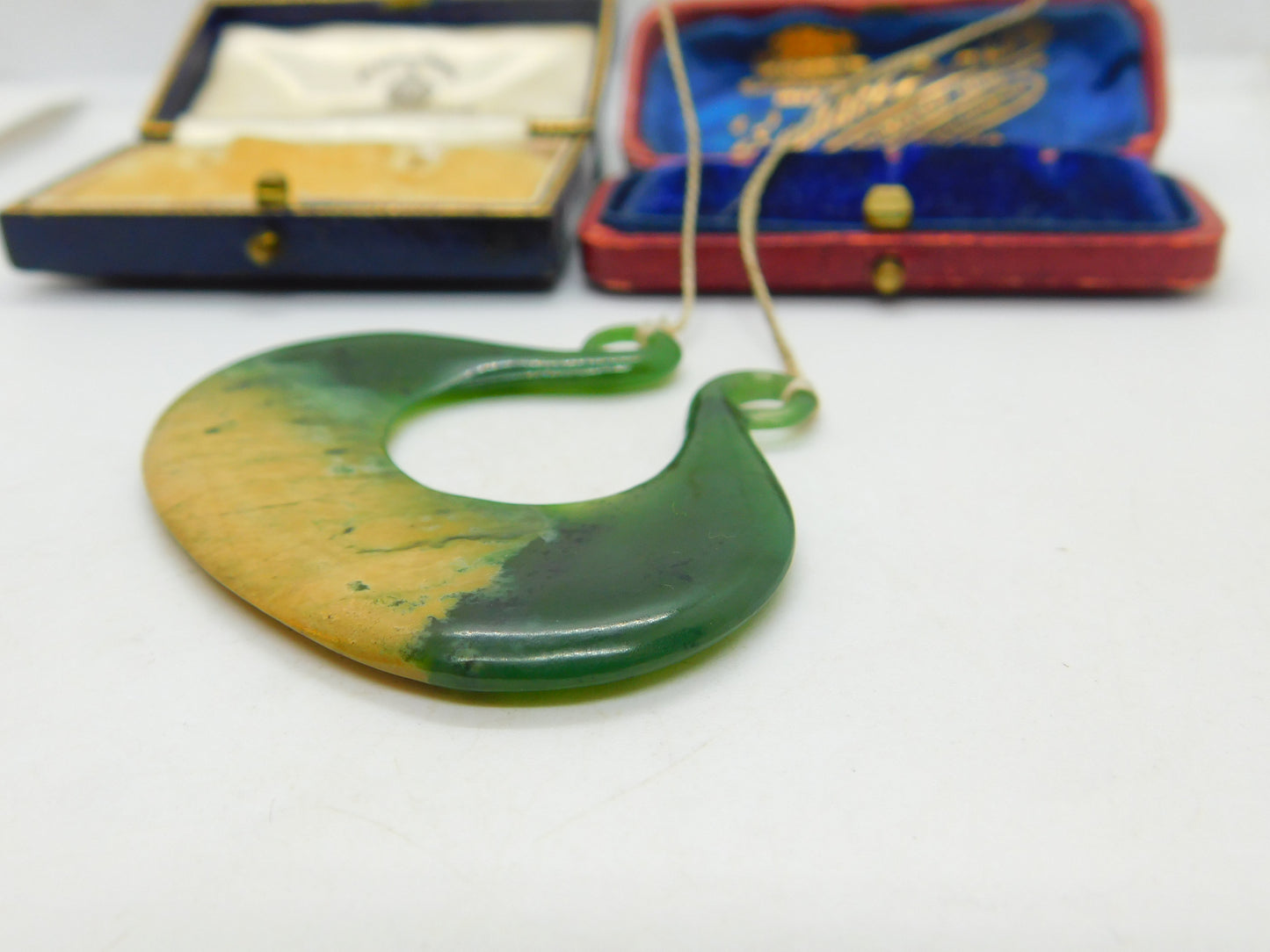 New Zealand Nephrite Jade Maori 'Whale Tail' Pendant Keepsake Vintage c1970