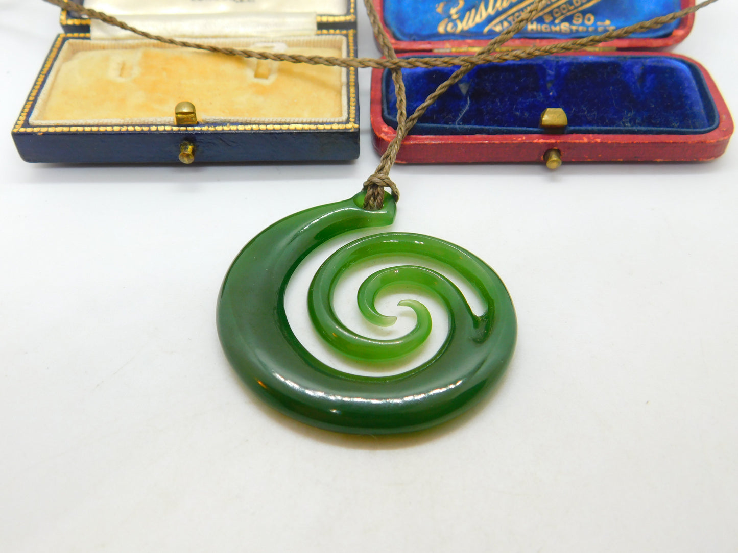 New Zealand Maori Carved Nephrite Jade 'Koru' Pendant Keepsake Vintage c1970