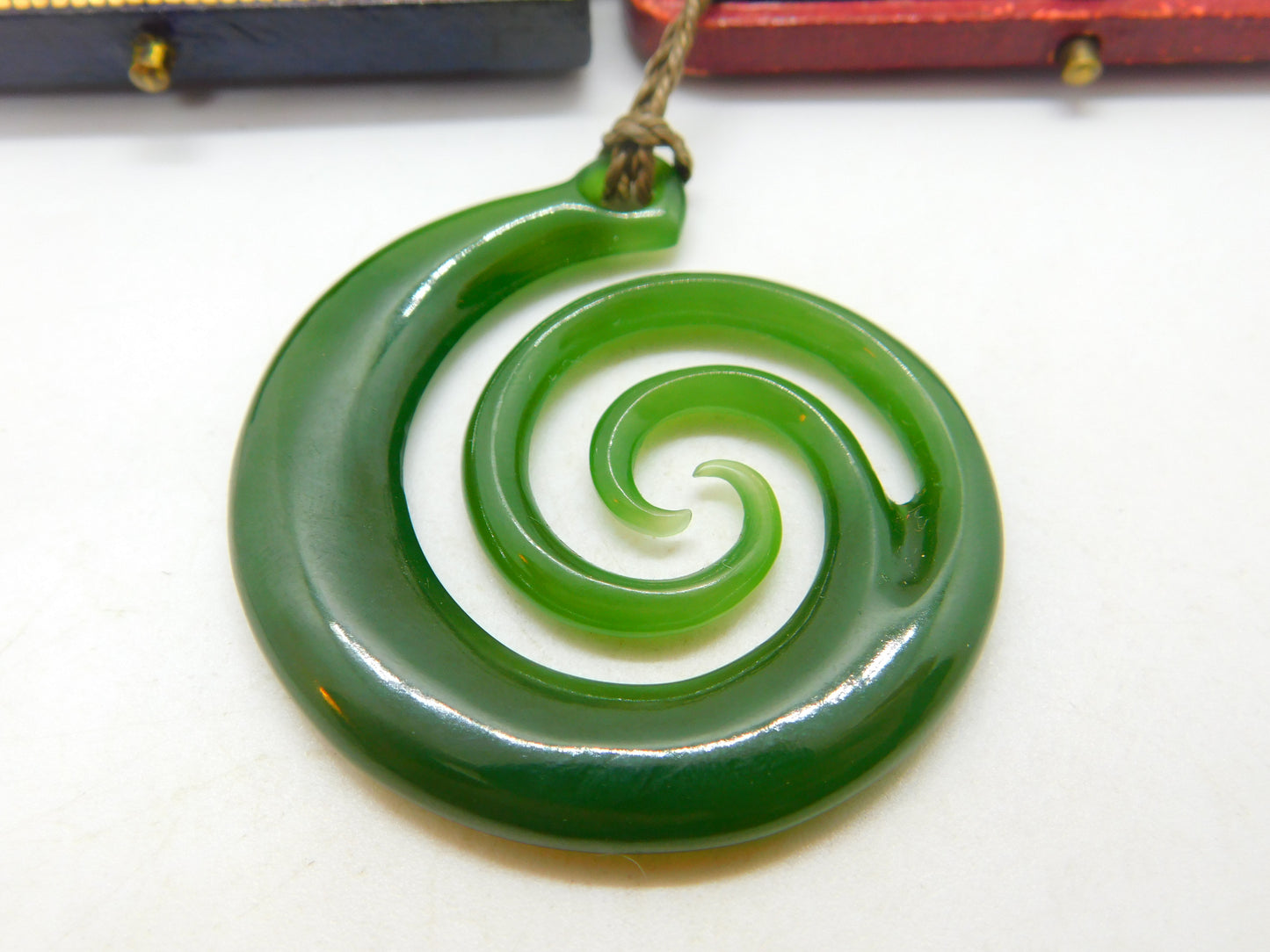 New Zealand Maori Carved Nephrite Jade 'Koru' Pendant Keepsake Vintage c1970