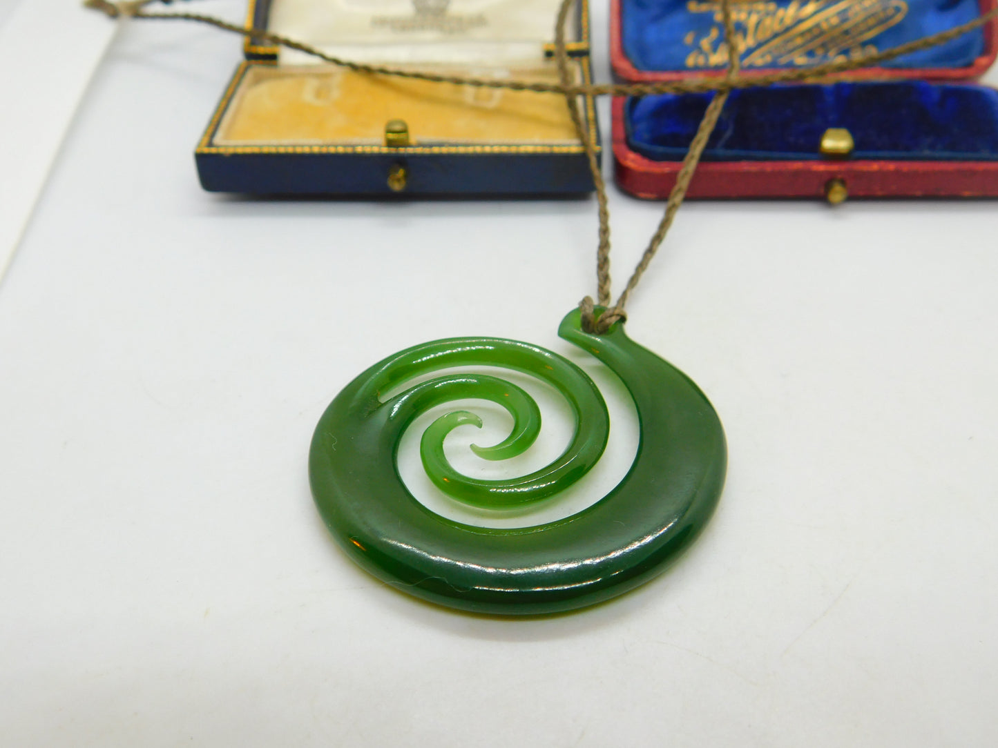 New Zealand Maori Carved Nephrite Jade 'Koru' Pendant Keepsake Vintage c1970