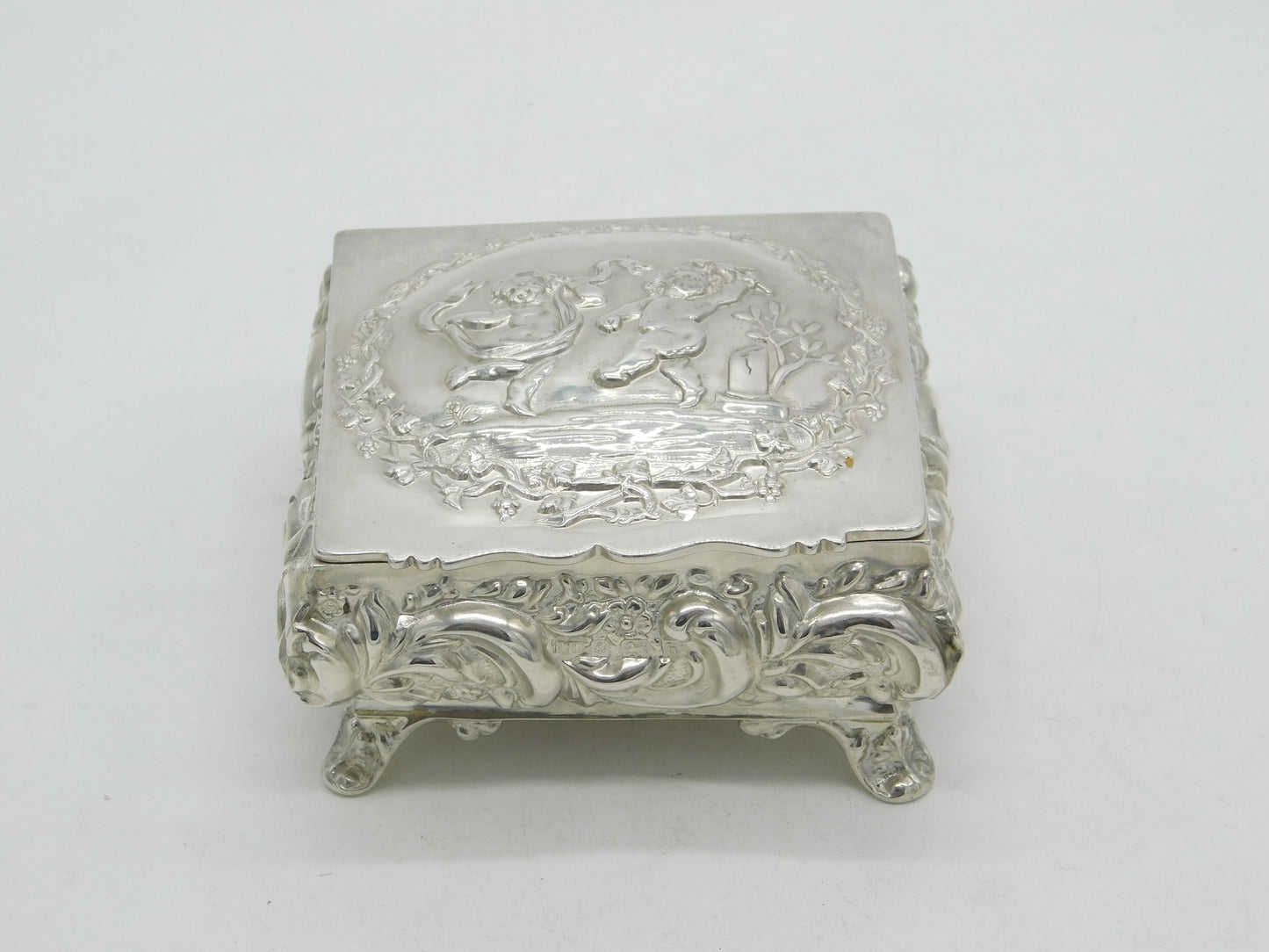 Victorian Sterling Silver Cherub Pattern Jewellery Box Antique 1901 Birmingham