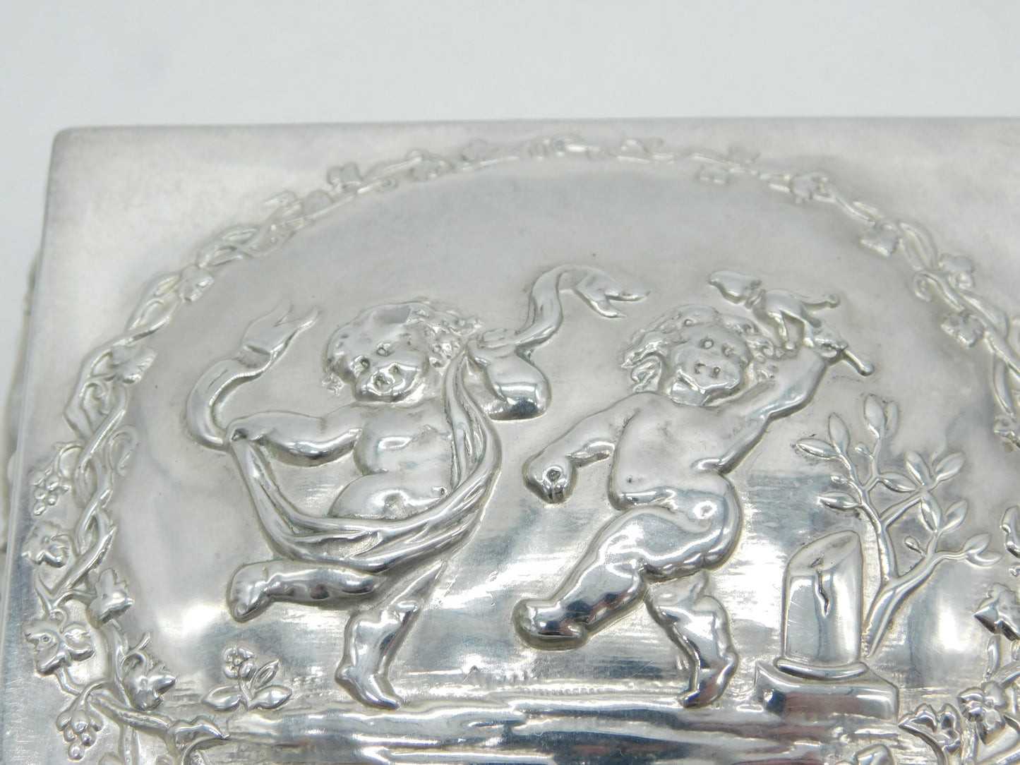 Victorian Sterling Silver Cherub Pattern Jewellery Box Antique 1901 Birmingham