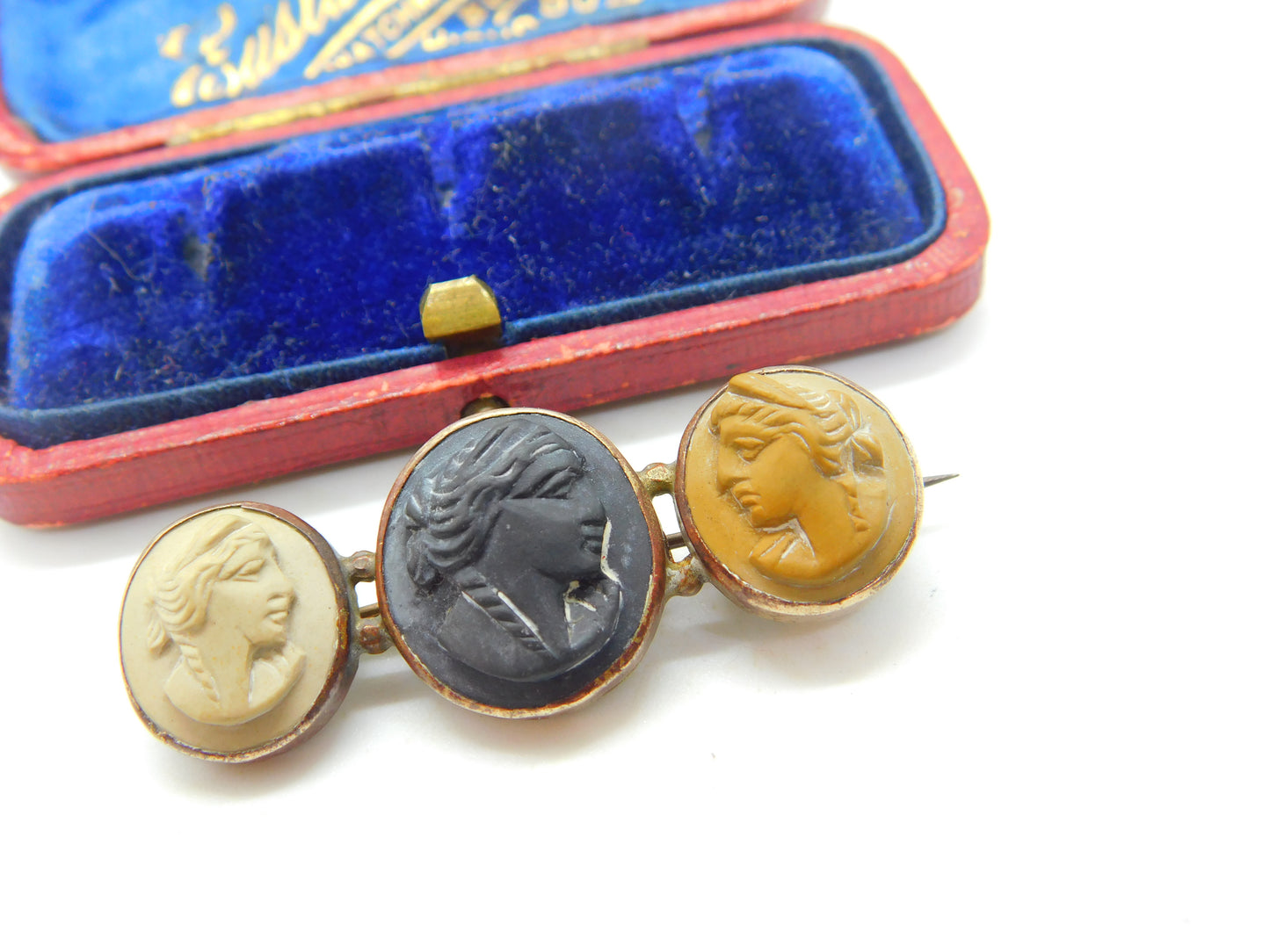 Georgian 9ct Rose Gold, Basalt & Lava High Relief Cameo Brooch Antique c1820