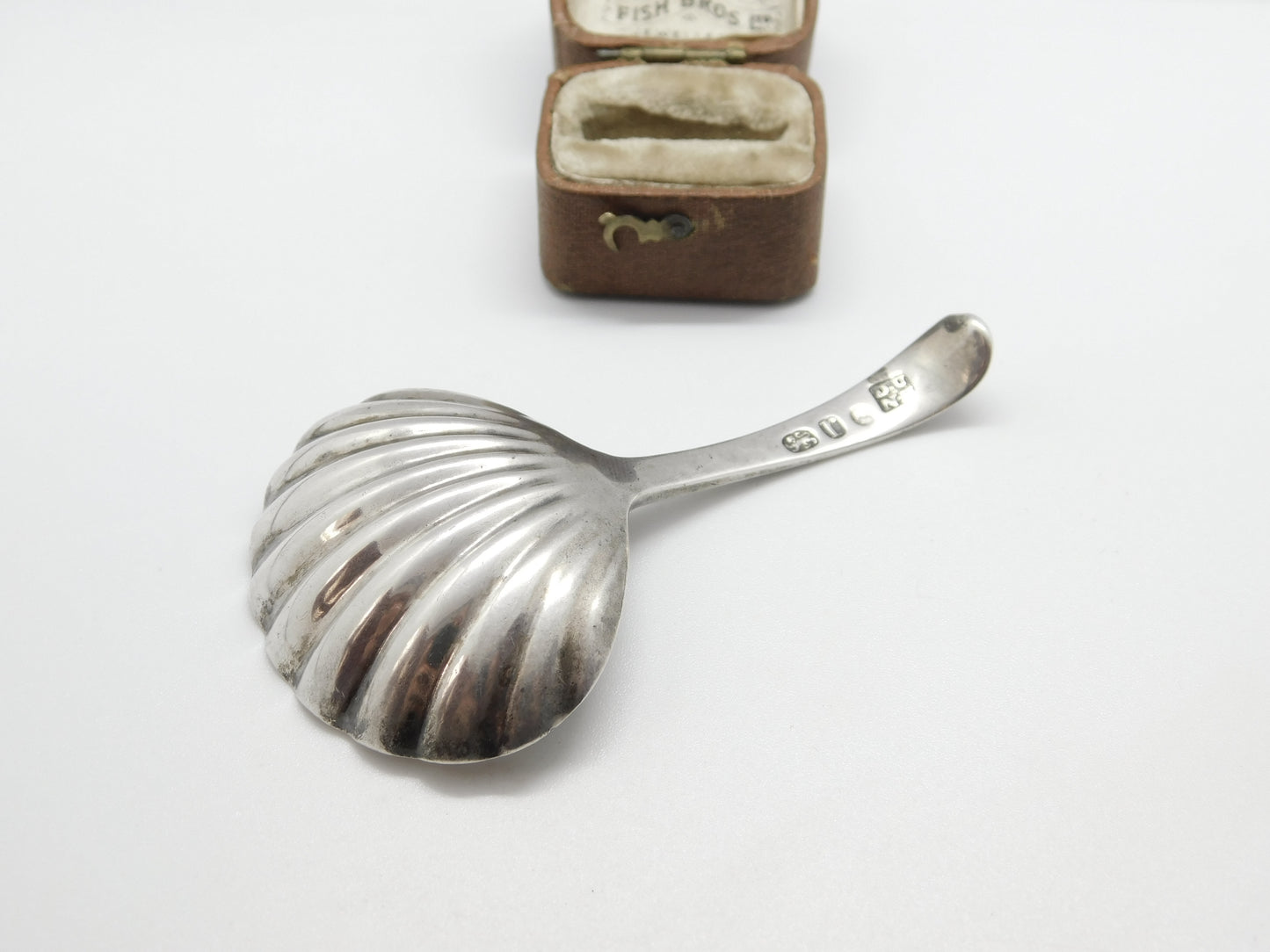 Georgian Sterling Silver Scallop Shell Bowl Tea Caddy Spoon London, 1792 Antique