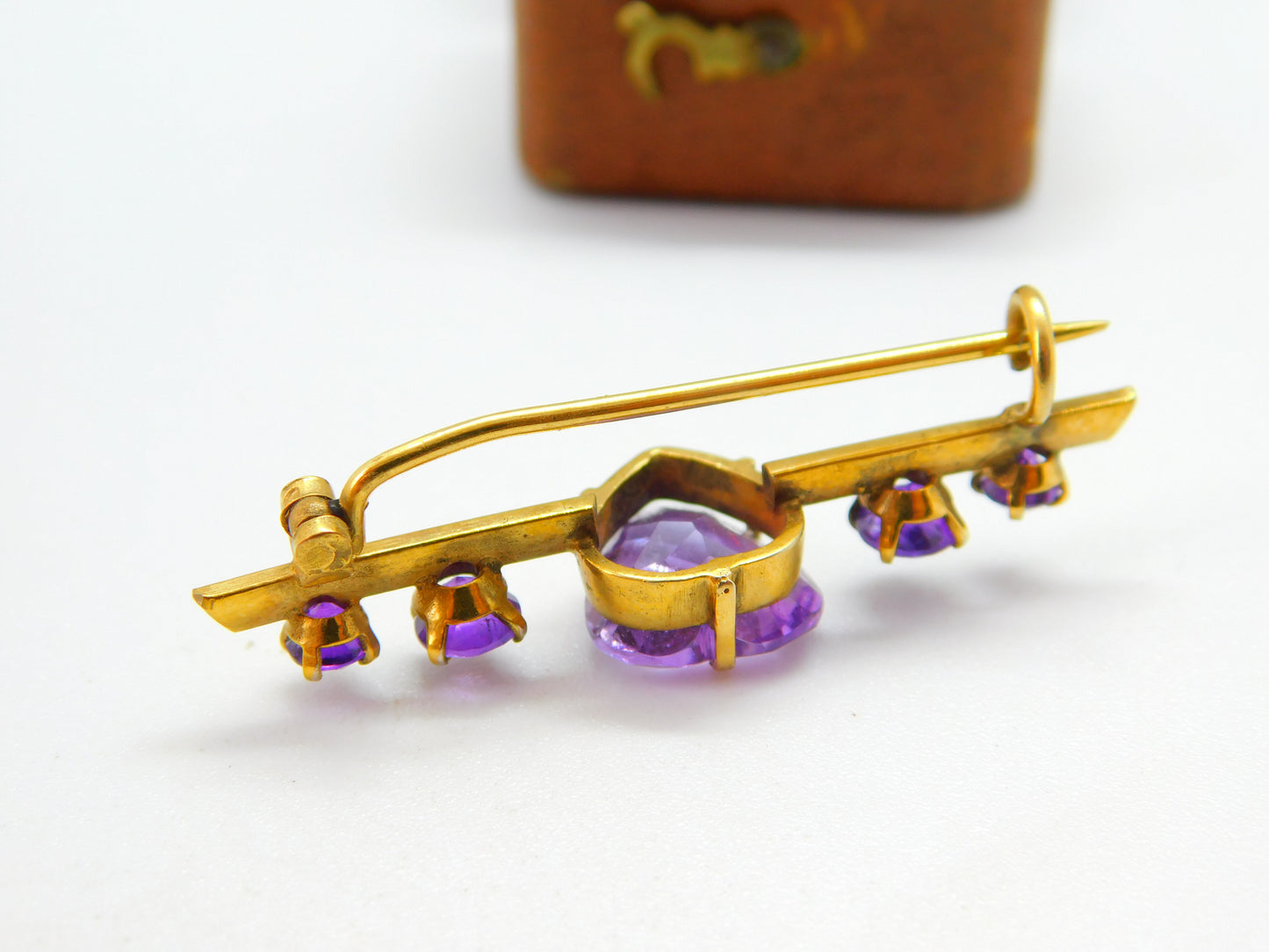 Victorian 15ct Yellow Gold Heart Cut Amethyst Sweetheart Brooch c1900 Antique