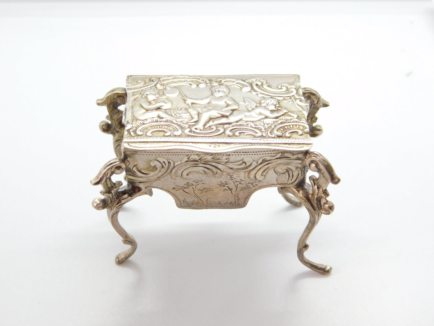 Victorian Dutch Sterling Silver Miniature Cherub Dolls House Table Ring Box c1880