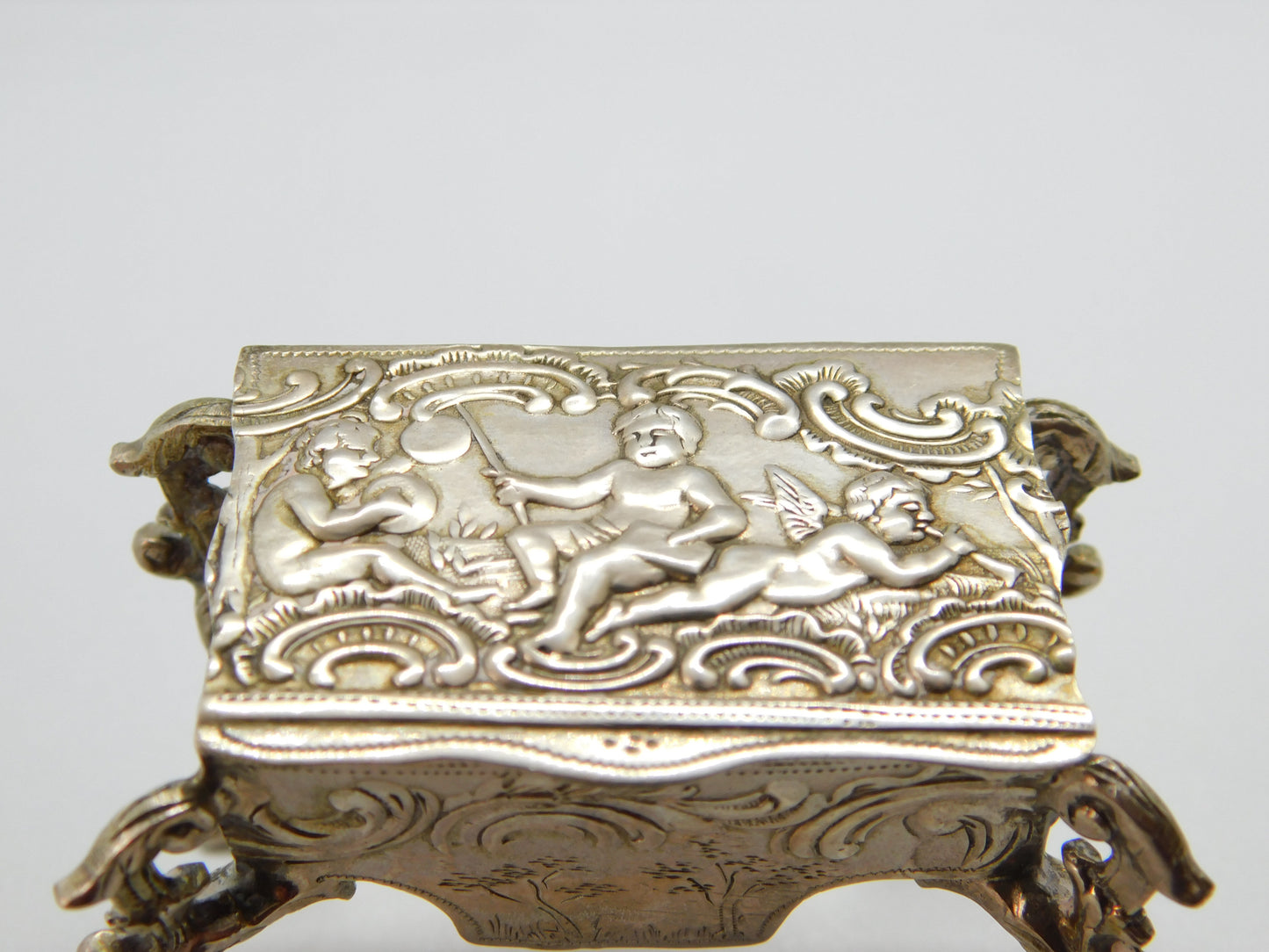 Victorian Dutch Sterling Silver Miniature Cherub Dolls House Table Ring Box c1880