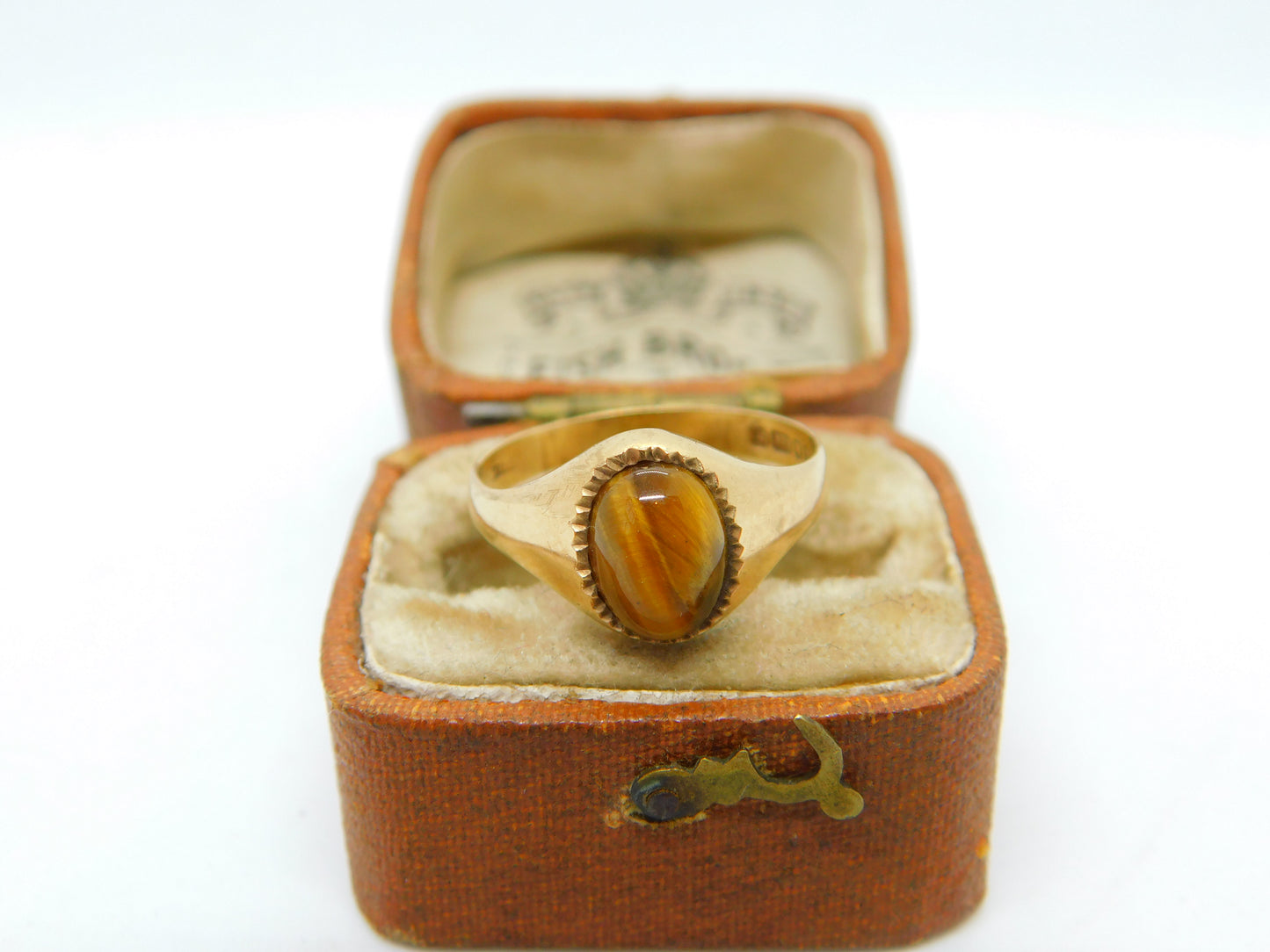 9ct Yellow Gold Cabochon Tiger's Eye Signet Ring 1976 London Vintage