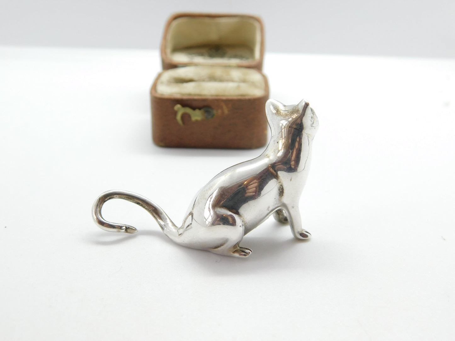 Saturno Sterling Silver Sitting Cat or Kitten Figurine Ornament Vintage c1990