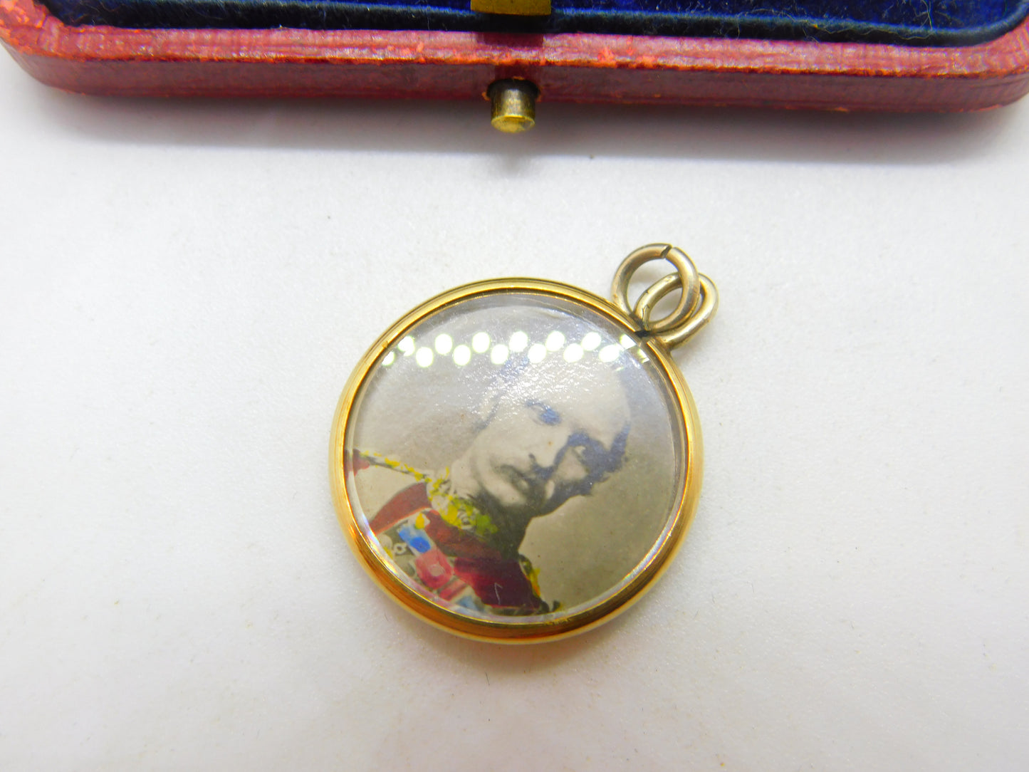 Victorian 9ct Yellow Gold General Lord Roberts Portrait Locket Pendant c1890