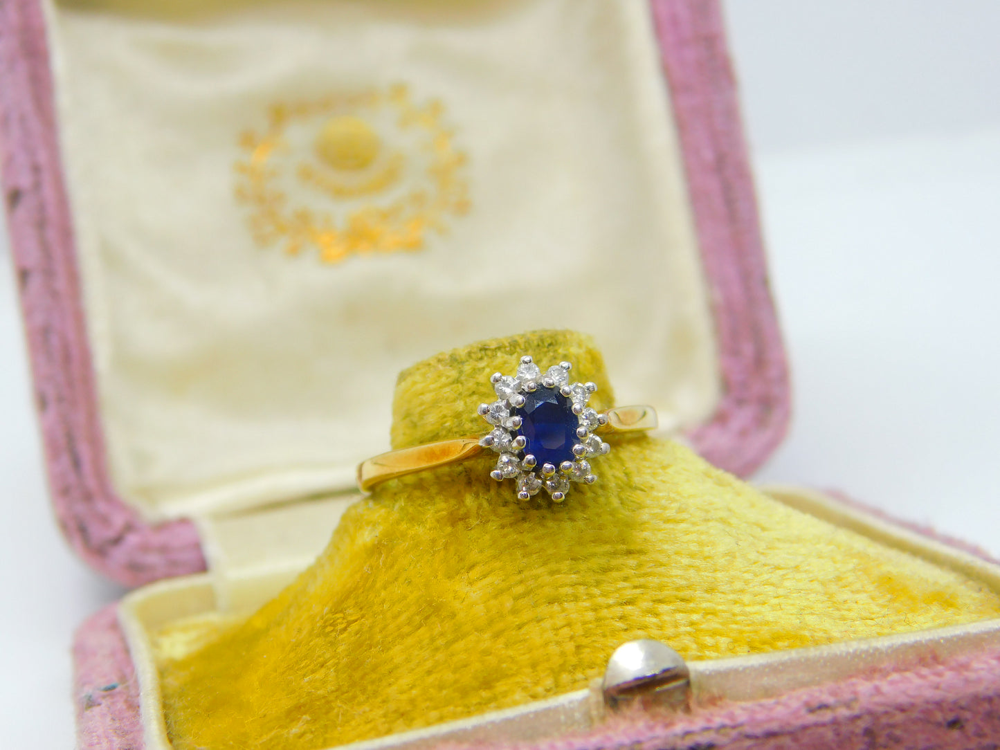 18ct Yellow Gold, Sapphire & Diamond Floral Cluster Ring Vintage 1990 Sheffield