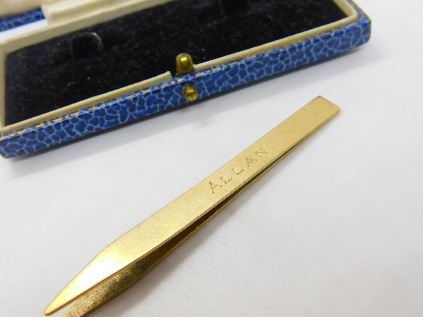 Pair of 9ct Yellow Gold Vanity Tongs or Pincers Vintage 1982 London