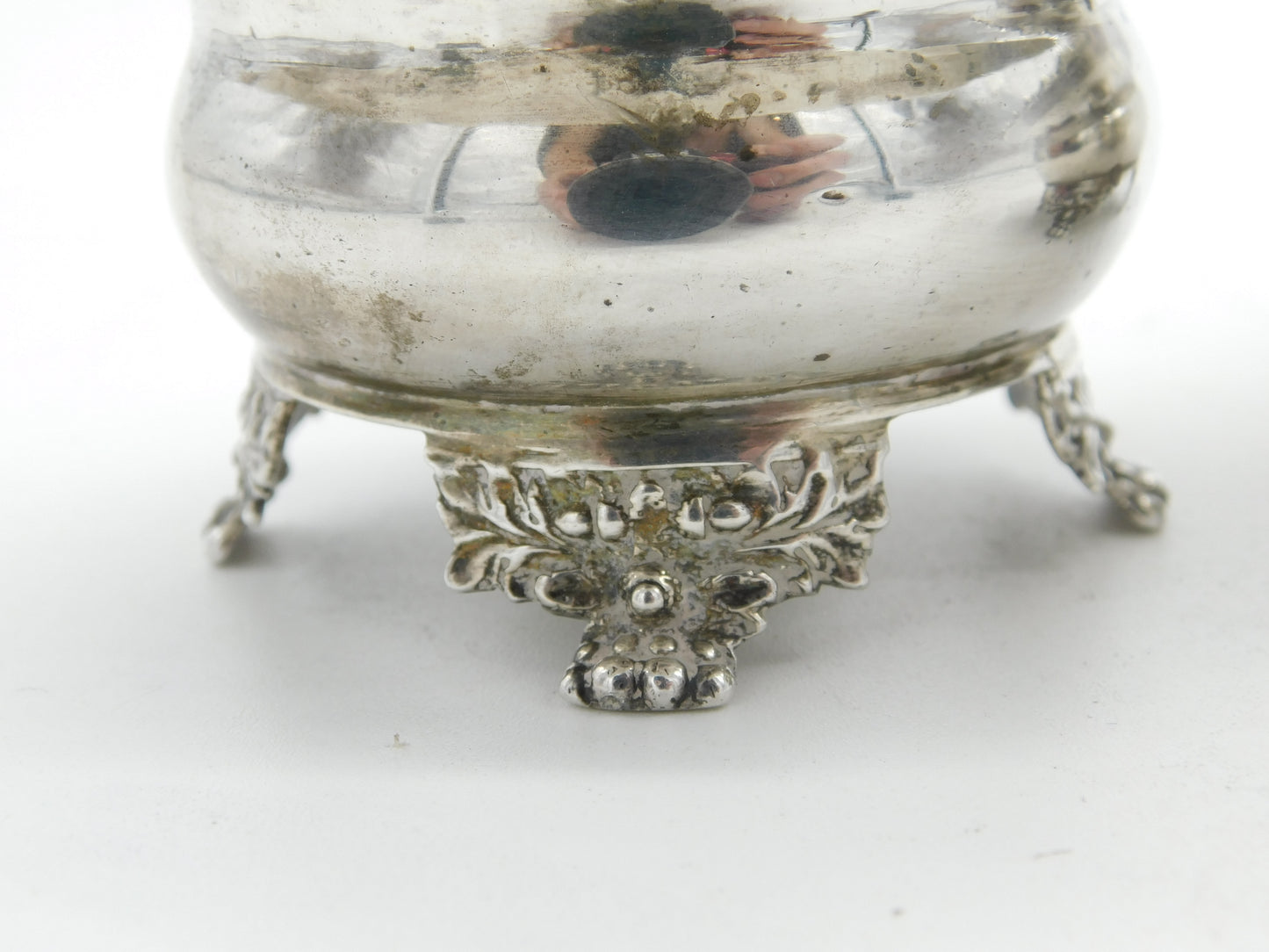 Georgian Pair of Large Sterling Silver Floral Pattern Salt Cellars 1824 London