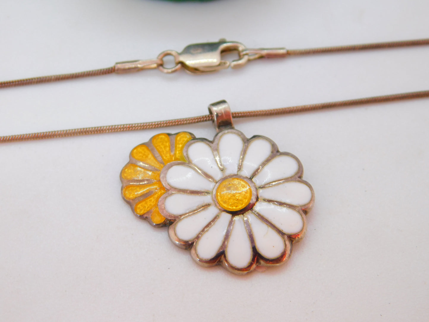 Margot De Taxco Sterling Silver Daisy Flower Enamel Pendant Necklace Vintage